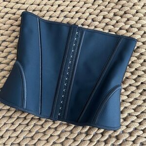 ❗️SOLD❗️Hourglass Angel Hip Control Latex Waist Trainer Corset